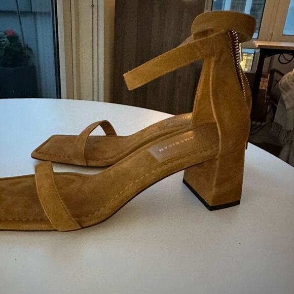 NWB Good American Block Heel Square Toe Sandals in Amber, Size 10 - Picture 5 of 12